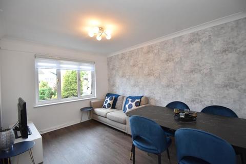 2 Beckfield Crescent, Glasgow, G33 1ST