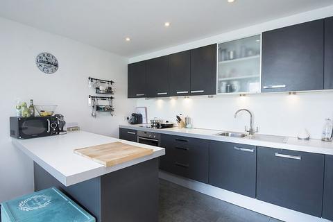 1 bedroom apartment to rent, The Heart, Walton-on-Thames