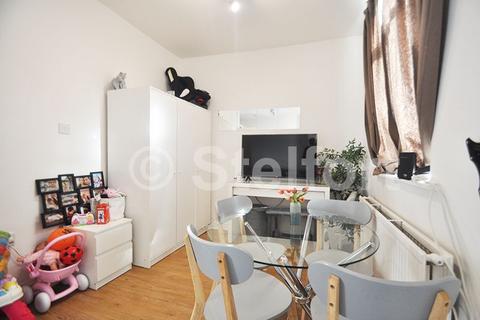 1 bedroom flat to rent, Holloway Road, London, N19