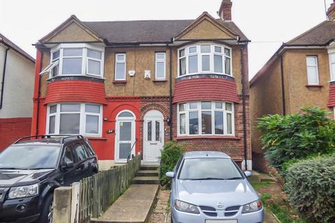 42 Barr Road, Gravesend, DA12 4DY