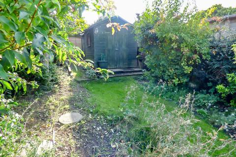 42 Barr Road, Gravesend, DA12 4DY