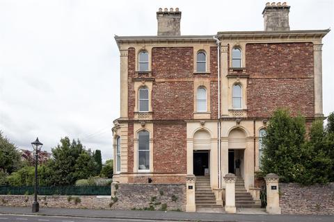 11 College Fields, Bristol, BS8 3HP