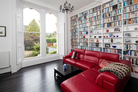 11 College Fields, Bristol, BS8 3HP