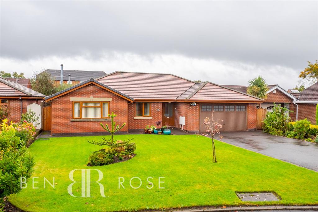Grange Drive, Euxton, Chorley 3 bed detached bungalow £399,995