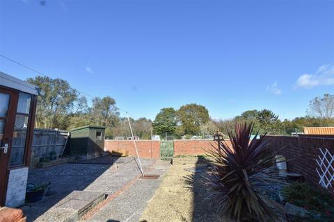 19 Bodiam Crescent, Eastbourne, BN22 9HQ