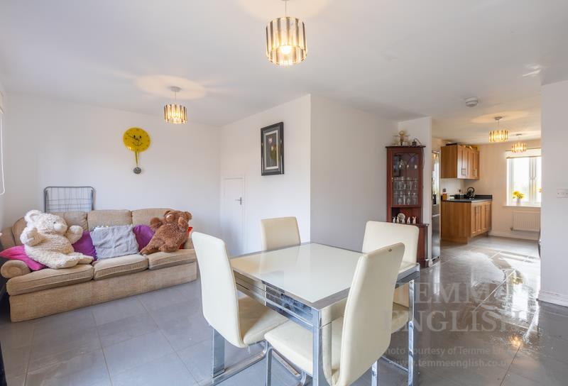 Roberts Road, Colchester 4 bed end of terrace house £300,000
