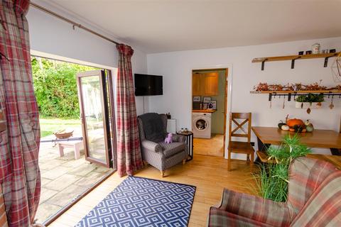 66 Hull Road, Withernsea, HU19 2EG
