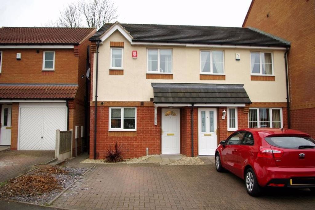 Beecher Place, Halesowen 2 bed terraced house £725 pcm (£167 pw)