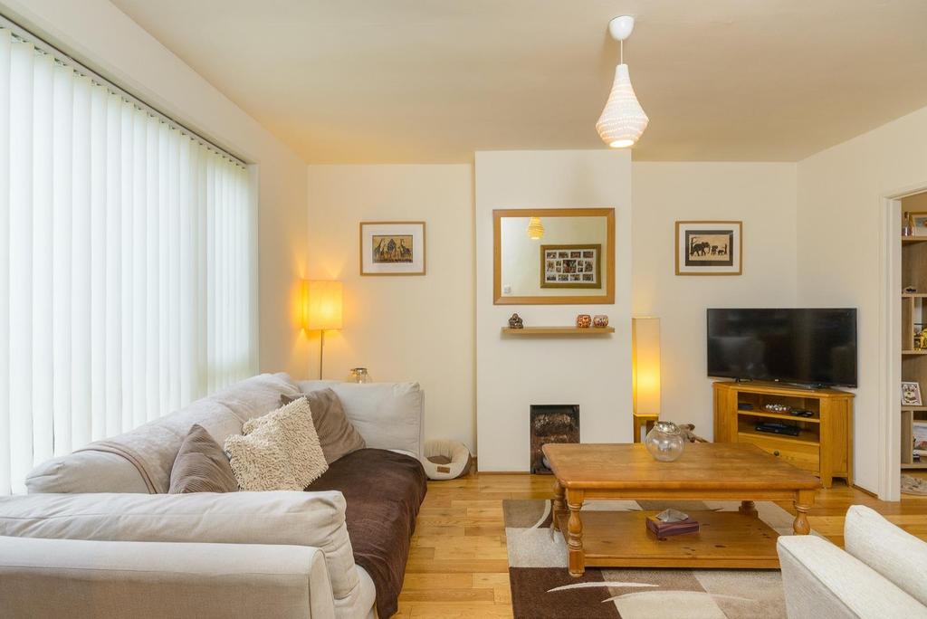 Bradley Road, Patchway 3 bed semidetached house £370,000