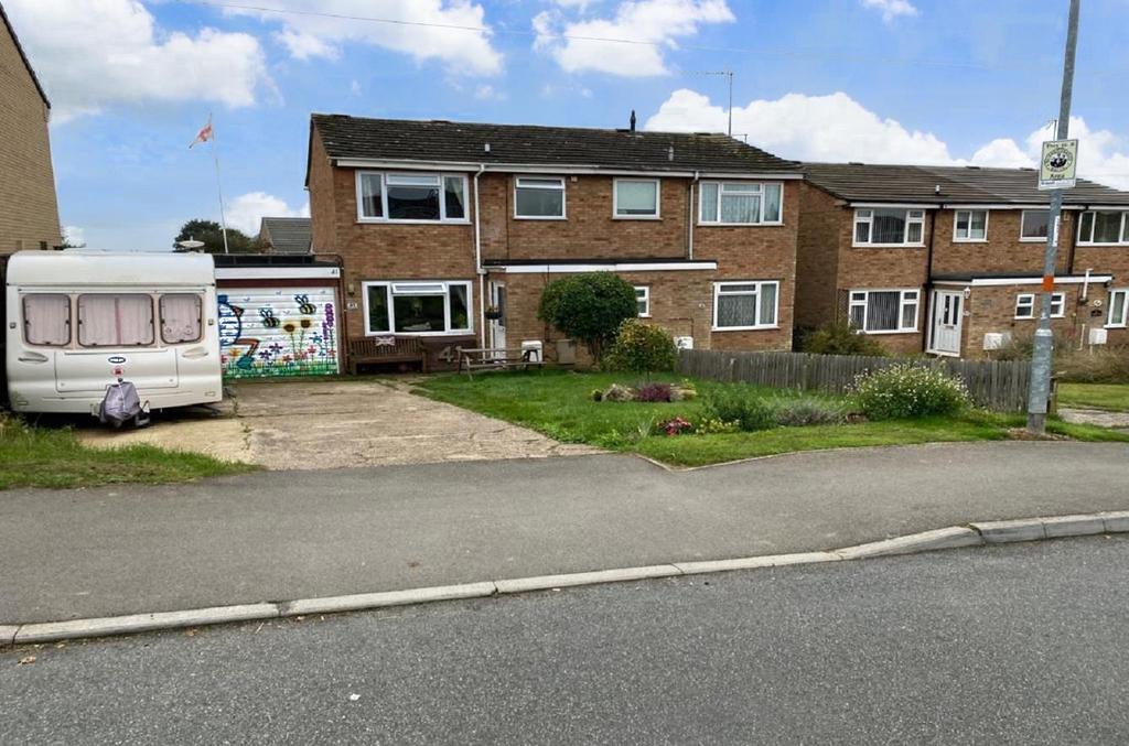 Manor Road, Earls Barton... 3 bed semidetached house £310,000