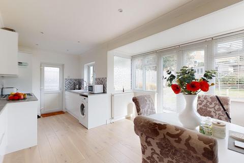 2 Babs Oak Hill, Sturry, Canterbury, CT2 0JR