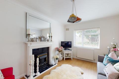 2 Babs Oak Hill, Sturry, Canterbury, CT2 0JR