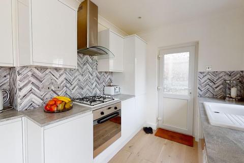 2 Babs Oak Hill, Sturry, Canterbury, CT2 0JR