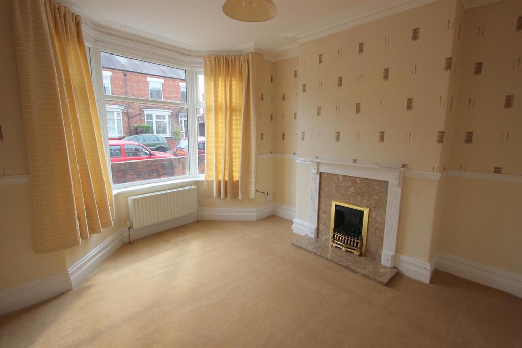 Bloomfield Road, Darlington 2 bed terraced house £540 pcm (£125 pw)