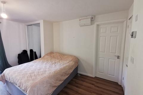 1 bedroom apartment to rent, Hillberry, Bracknell, BerkshIre, RG12