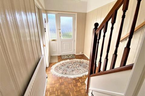 35 Caernarvon Crescent, Bolton Upon Dearne, Rotherham, S63 8DW