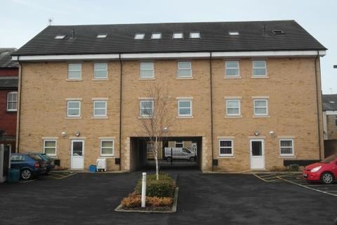 2 bedroom flat to rent - Lincoln Court, Station Road, Padiham, BB12