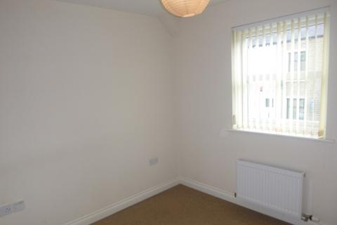 2 bedroom flat to rent, Lincoln Court, Station Road, Padiham, BB12