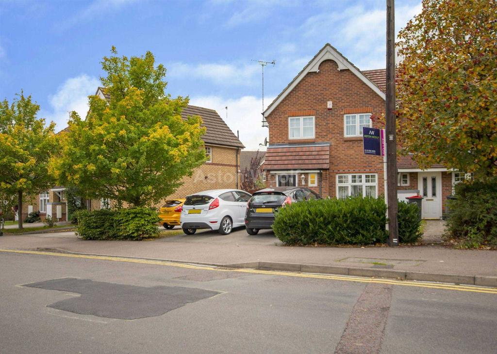 Park Drive, Hucknall 3 bed end of terrace house £750 pcm (£173 pw)