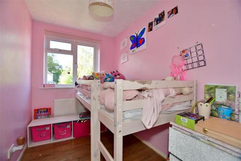 15 Carlisle Close, Rochester, ME2 2RN