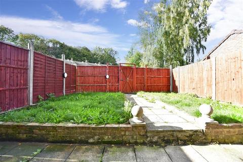 15 Carlisle Close, Rochester, ME2 2RN