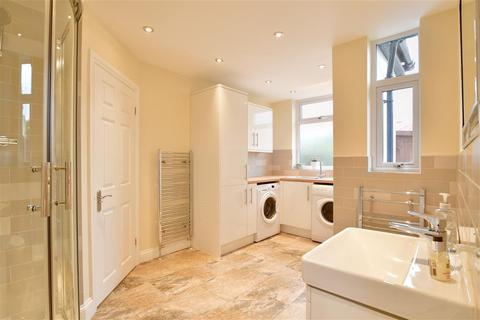 106 Blendon Road, Bexley, DA5 1BS