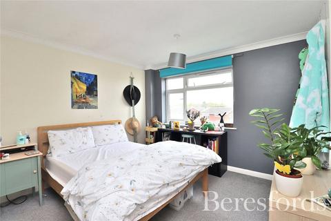 2 bedroom ground floor flat to rent, Birk Beck, Waveney Drive, CM1