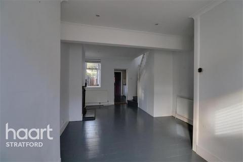 2 bedroom terraced house to rent, White Road - Stratford - E15
