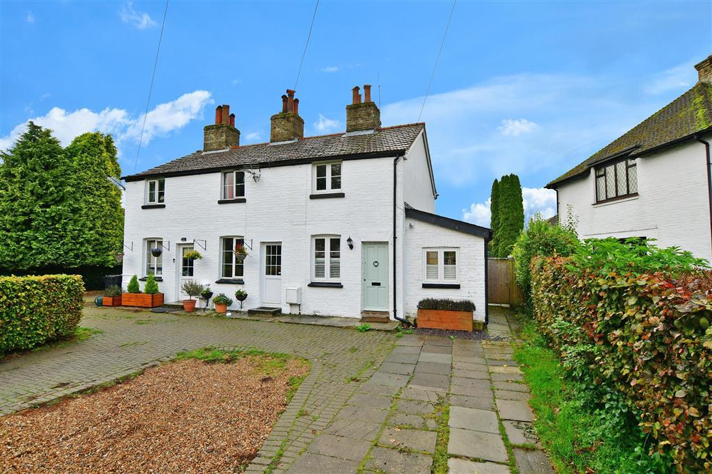 Meopham Green, Meopham, Kent 2 bed end of terrace house £425,000