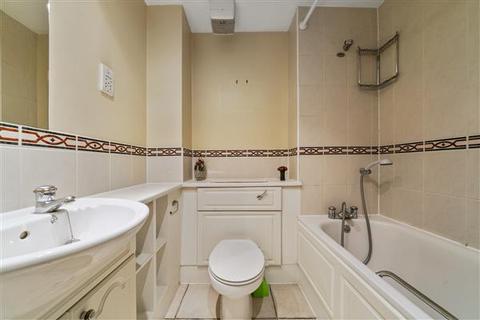 Flat D, 24 Redan Place, London, W2 4SA