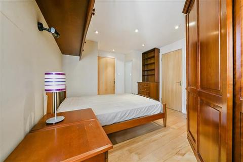 Flat D, 24 Redan Place, London, W2 4SA
