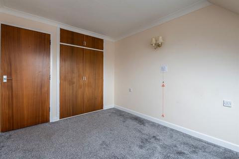 1 bedroom retirement property to rent, 67 Homegrove House, Grove Road North PO5