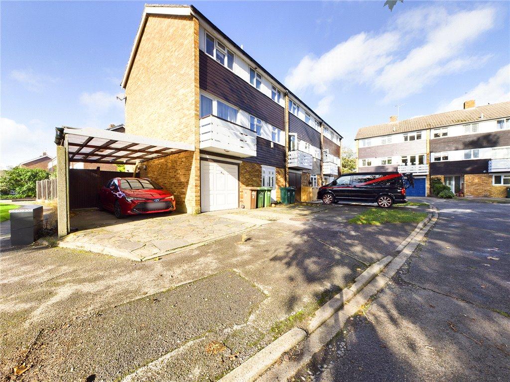 Kenton Avenue, Lower Sunbury, Middlesex, TW16 4 bed end of terrace