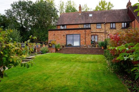 93 Pitchers Hill, Wickhamford, Evesham, WR11 7RT
