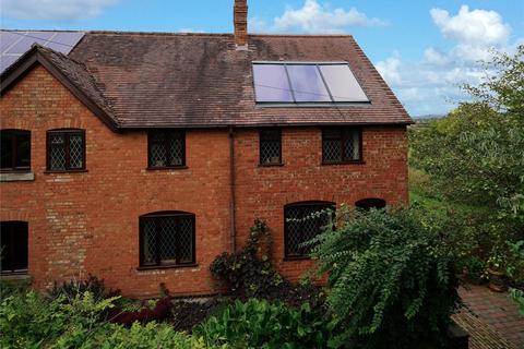 93 Pitchers Hill, Wickhamford, Evesham, WR11 7RT