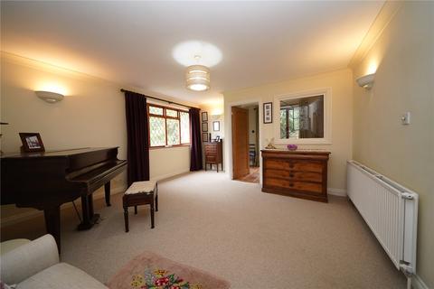 93 Pitchers Hill, Wickhamford, Evesham, WR11 7RT