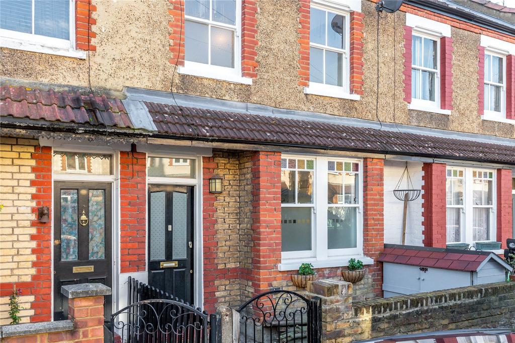 Andover Road, Twickenham 3 bed house £2,300 pcm (£531 pw)