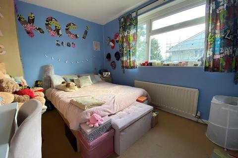 43 Trafford Drive, Nuneaton, CV10 9LP