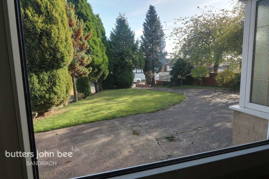 Fields, Sandbach 3 bed detached house £260,000