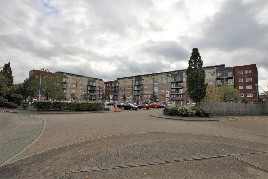 Wharfside, Heritage Way, Wigan, WN3 2 bed flat £575 pcm (£133 pw)