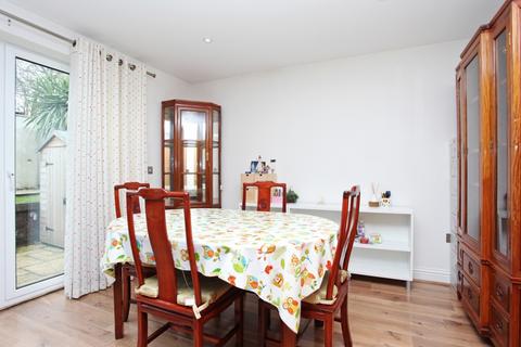 75b Studley Grange Road, London, W7 2LU