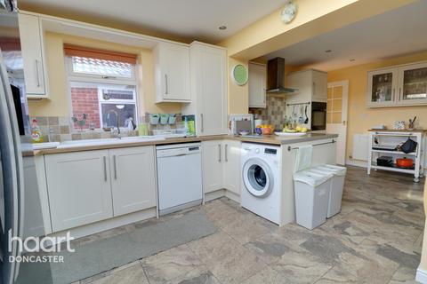7 Aston Green, Dunscroft, Doncaster, DN7 4HQ