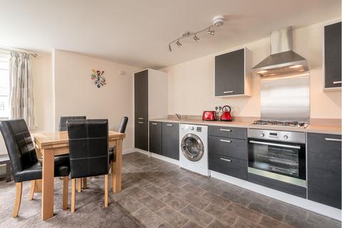 2 bedroom flat to rent - Fairfield Gardens, Edinburgh            Available 15th August
