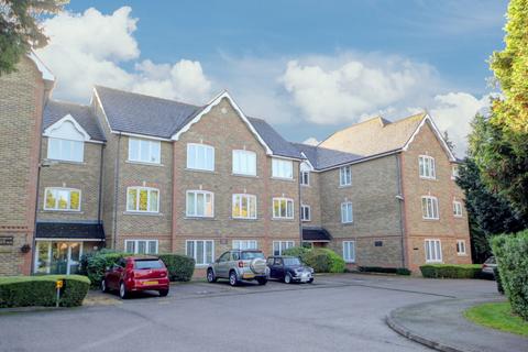 20 Village Park Close, Enfield, EN1 2SG
