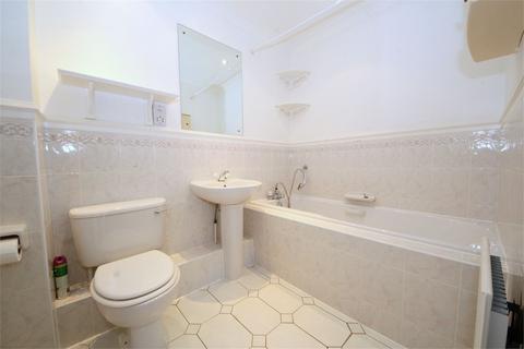 20 Village Park Close, Enfield, EN1 2SG