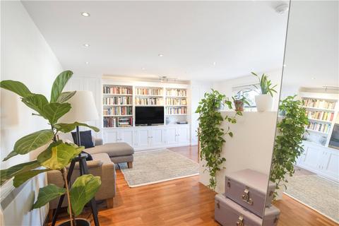 19 Hanover Place, London, E3 4QD