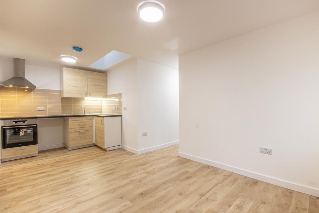 Apartment in Newcastle Upon Tyne - View 2