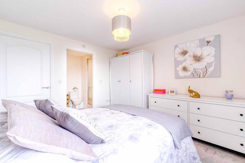 Flat 5 Guild Close, Witney, OX28 5DL