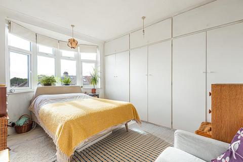 35 De Frene Road, London, SE26 4AB