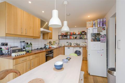 67 Earle Gardens, Kingston Upon Thames, KT2 5TB